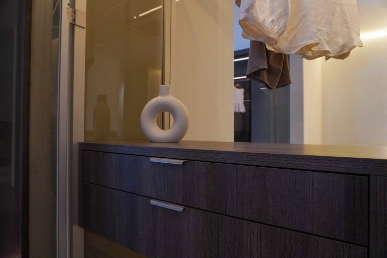 Gallery clear wardrobe1
