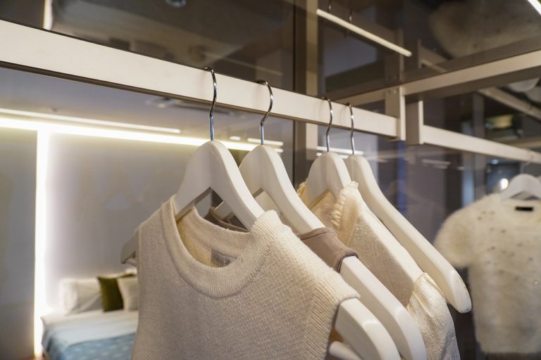 Gallery clear wardrobe2